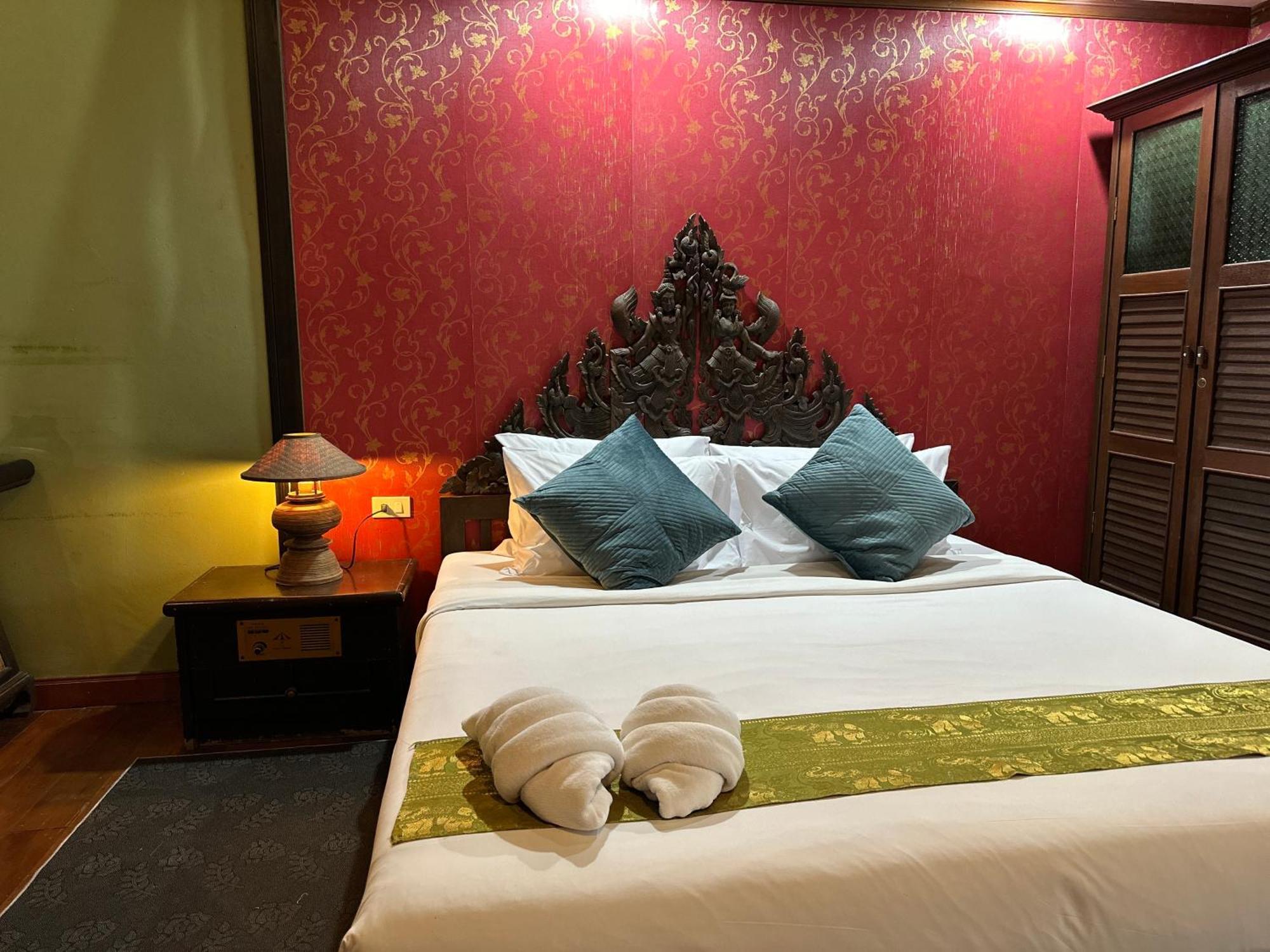 Tony'S Place Ayutthaya Экстерьер фото
